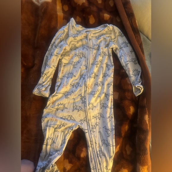 Origami dinosaur pjs - Picture 2 of 4